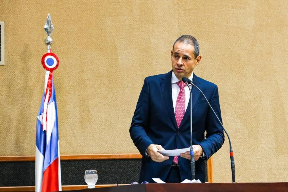“Rui Costa mostra seu lado mais perverso e desumano ao debochar do incidente de avião com ACM Neto”, diz Nelson Leal