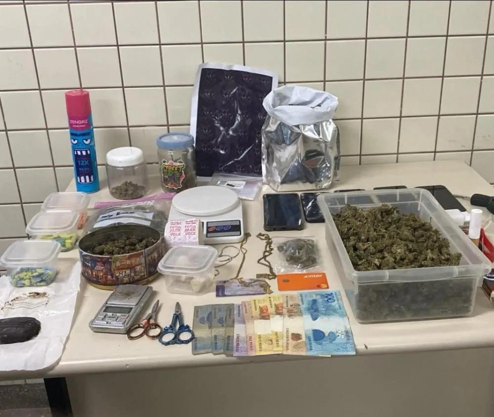 PM desarticula laboratório de drogas e prende suspeitos em Vila de Abrantes