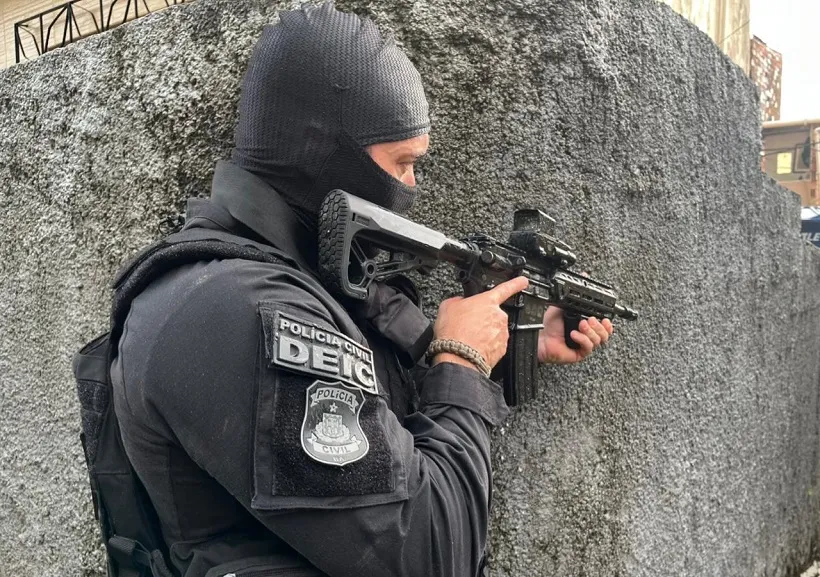 Policial militar investigado por extorsão mediante sequestro é preso em Lauro de Freitas