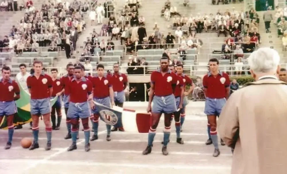Como o Bahia recebeu a missão de popularizar o futebol no país da Copa