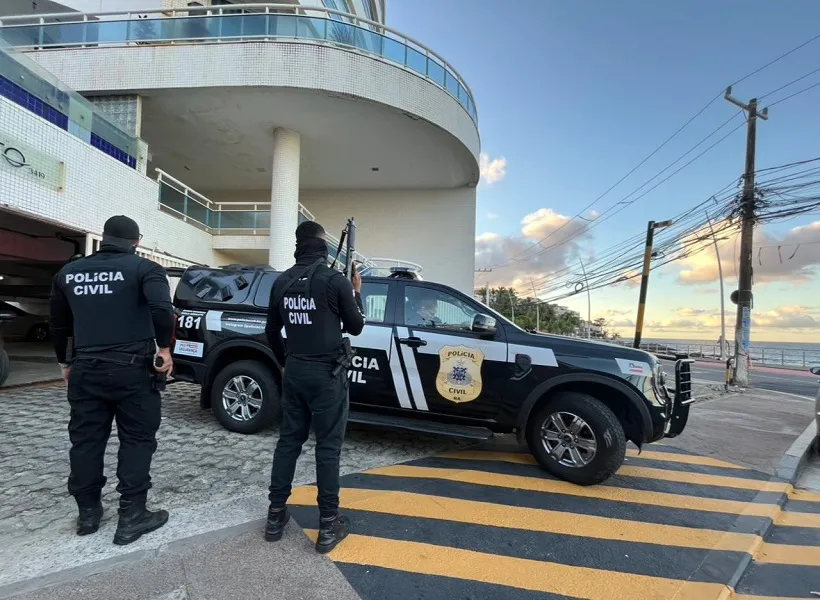 Operação Maré Vermelha cumpre mandados em Lauro de Freitas e bloqueia R$ 100 milhões de grupo investigado