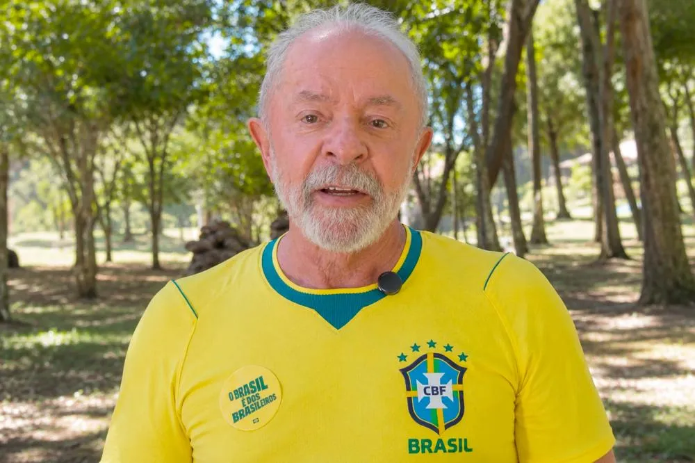 Lula manda recado à Seleção Brasileira antes da estreia na Copa e pede entrega em campo