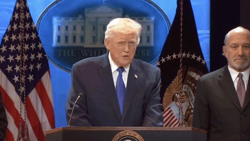 Trump diz que conversou com Lula no G7, chama Brasil de 'país politicamente difícil' e confunde filhos de Bolsonaro