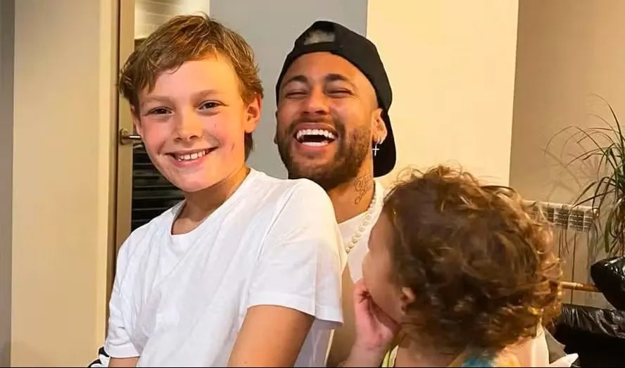 Filho de Neymar recusa ingressos VIPs e surpreende influenciador