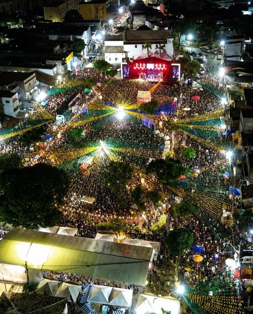 Pedrão de Lauro reúne cerca de 50 mil pessoas e atinge capacidade máxima na segunda noite de festa