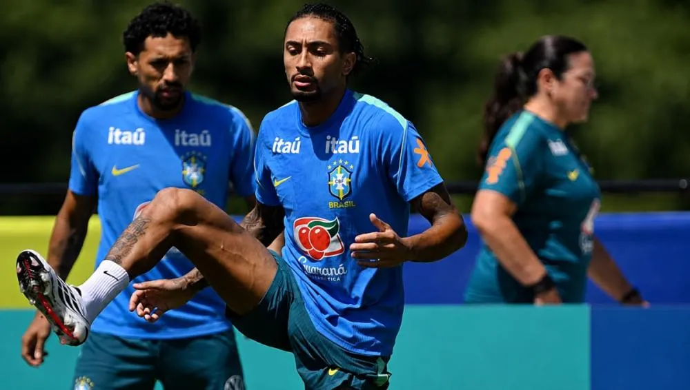 Raphinha volta ao grupo da Seleção em treino antes de Brasil x Noruega