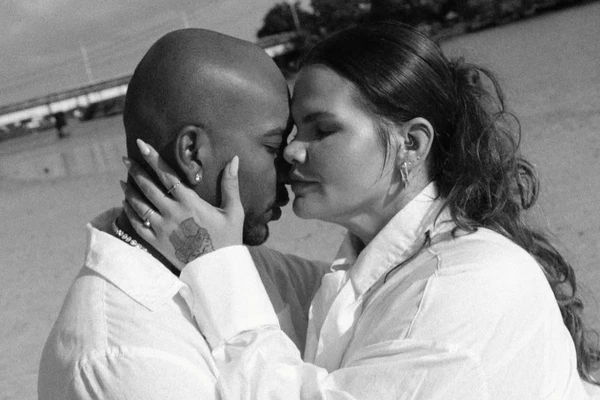 Thais Carla anuncia o fim do casamento de 11 anos: 'Caminhos diferentes'
