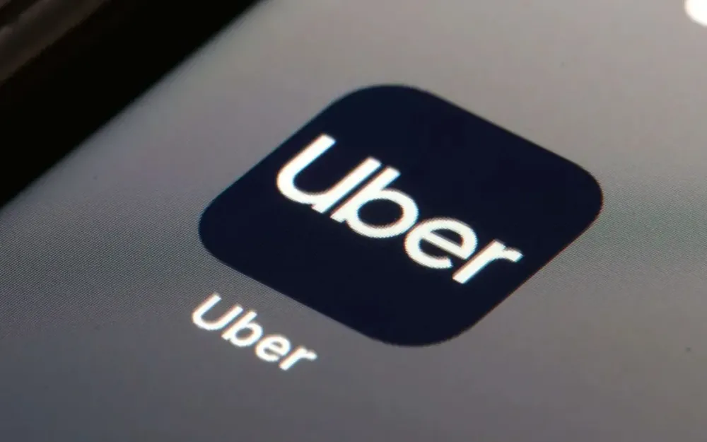 Uber retirará carros populares das categorias Comfort e Black a partir de 2027