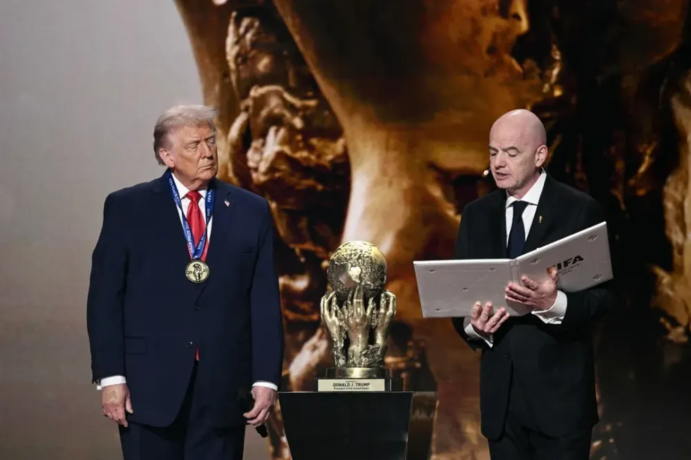 Presidente da FIFA é denunciado por interferir na Copa por política
