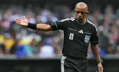 FIFA afasta juiz brasileiro da final da Copa após vitória da Argentina