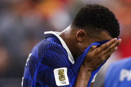 França x Inglaterra: onde assistir, escalações, desfalques e arbitragem