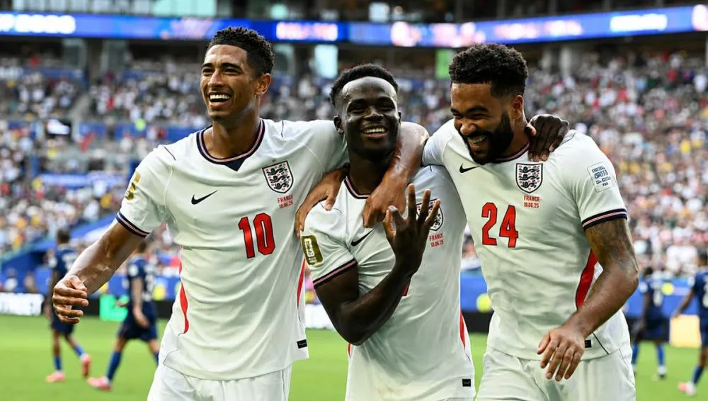 Em jogo de 10 gols, Inglaterra vence a França e fica em terceiro na Copa do Mundo