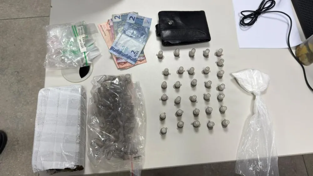 Dois suspeitos são conduzidos com drogas durante ação da CIPE Polo em Camaçari