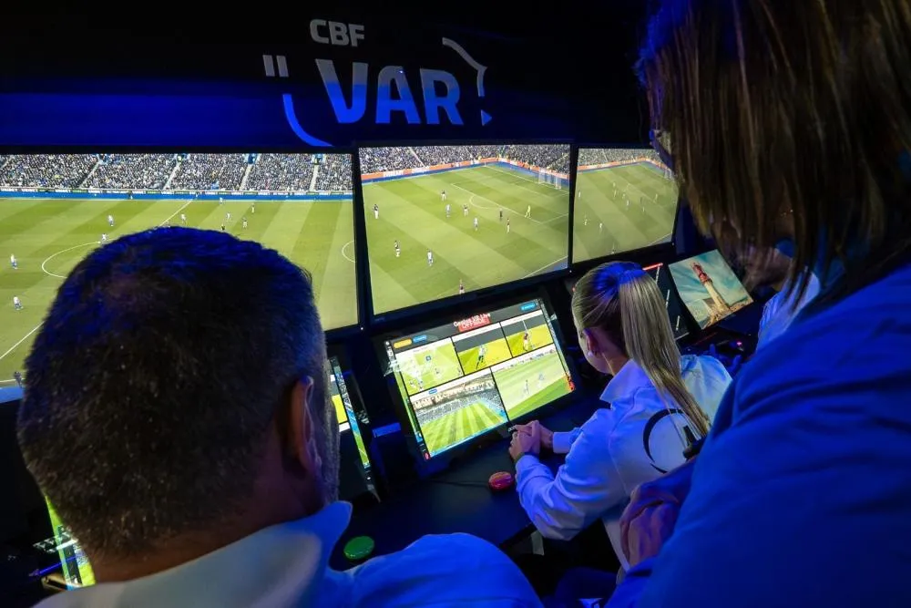 Impedimento semiautomático estreia no Brasileirão a partir da 20ª rodada; entenda como funciona