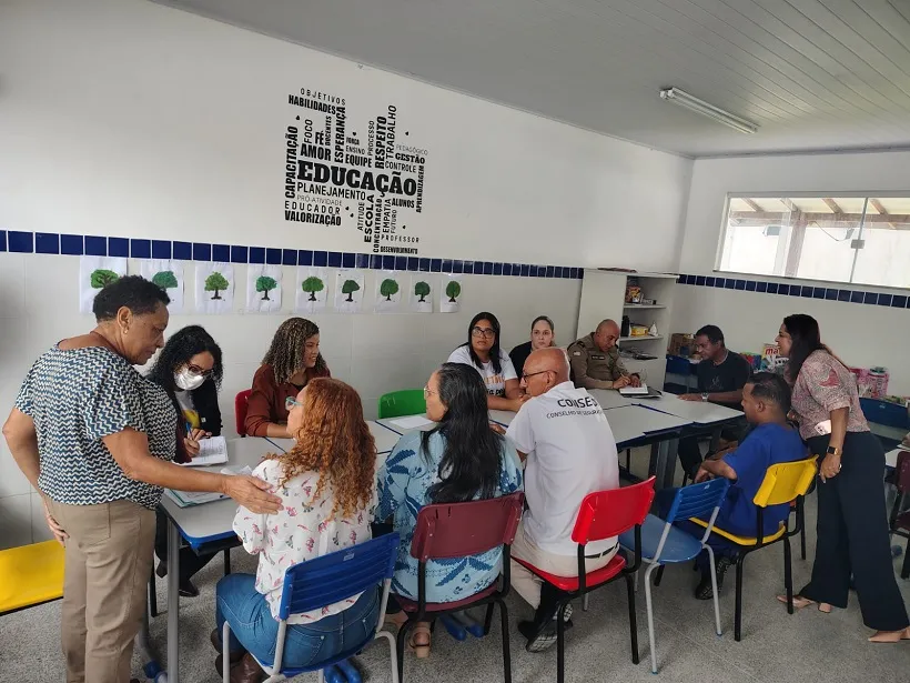 Projeto Bahia pela Paz reúne instituições para discutir segurança nas escolas de Dias d'Ávila