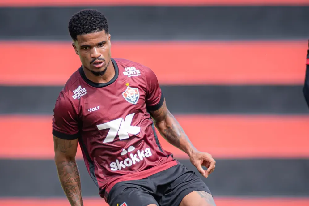 Jamerson revela como se sente em atuar improvisado na direita