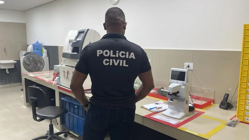 Operação Visão Legal fiscaliza óticas e apreende produtos vencidos em Salvador