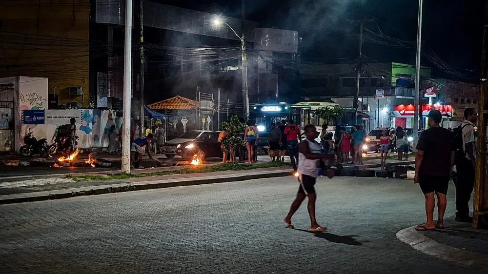 Moradores de São Cristóvão protestam após morte de trabalhador durante ação policial