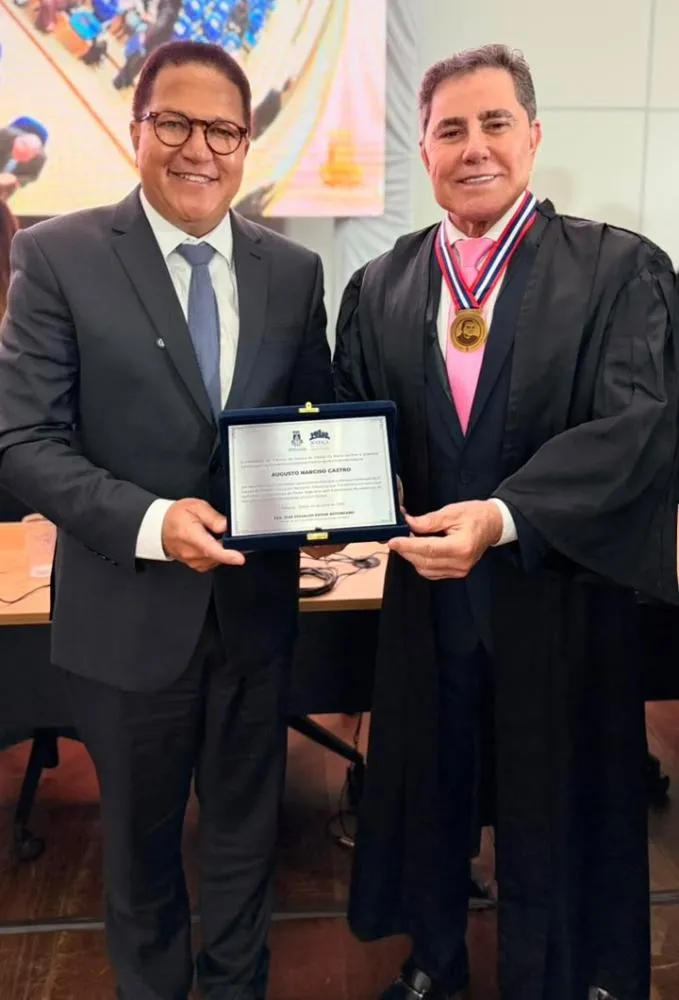 Prefeito Augusto Castro recebe homenagem do Tribunal de Justiça da Bahia e destaca parceria em favor da população