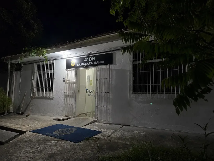 Homem é executado a tiros após casa ser invadida no bairro Mangueiral, em Camaçari