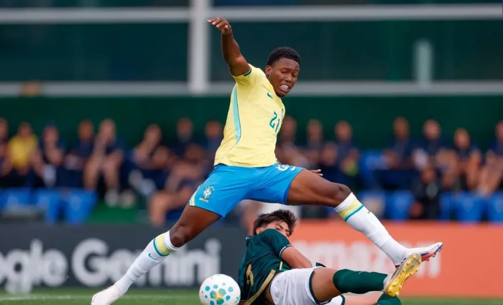 Com Seleção principal de olho, joia do Bahia atua em vitória do Brasil