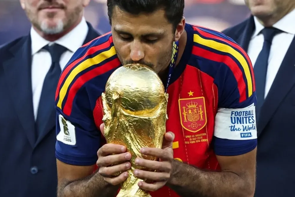 Real Madrid perde disputa e Rodri chega a Barcelona para contratação