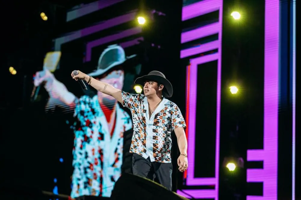 Natanzinho Lima rebate jornalista baiano sobre show no Complexo do Alemão