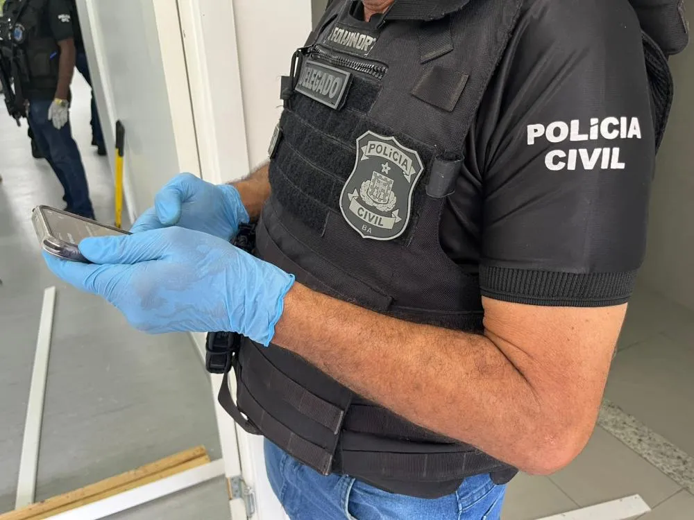 Mulher investigada por homicídio do companheiro é presa em Vila Sauípe