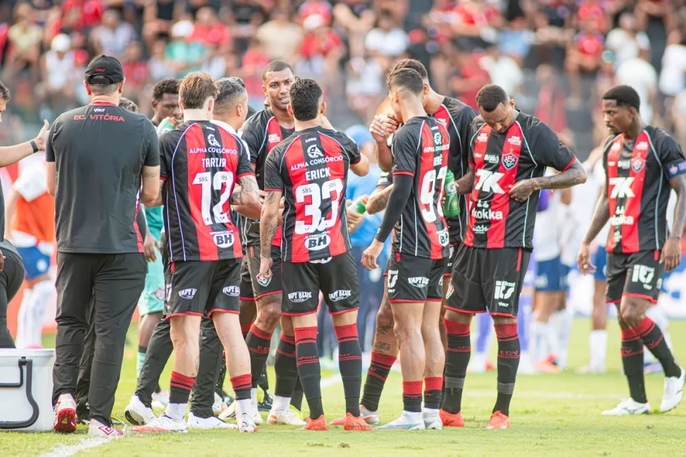 Após derrota no Ba-Vi, Vitória mira duelo com o Vasco pelas quartas de final