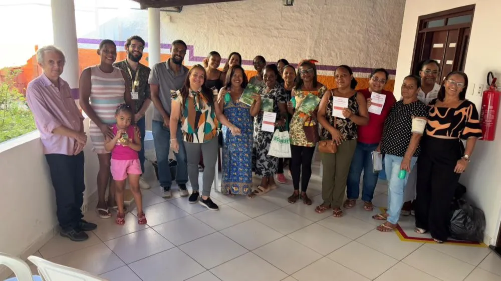 BYD promove oficina de sabão artesanal e reforça compromisso socioambiental em Camaçari