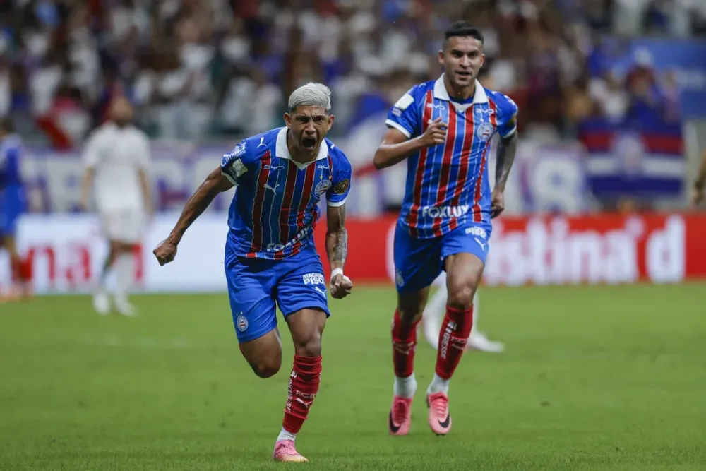 Bahia vira sobre o Internacional e entra no G-5 do Brasileirão