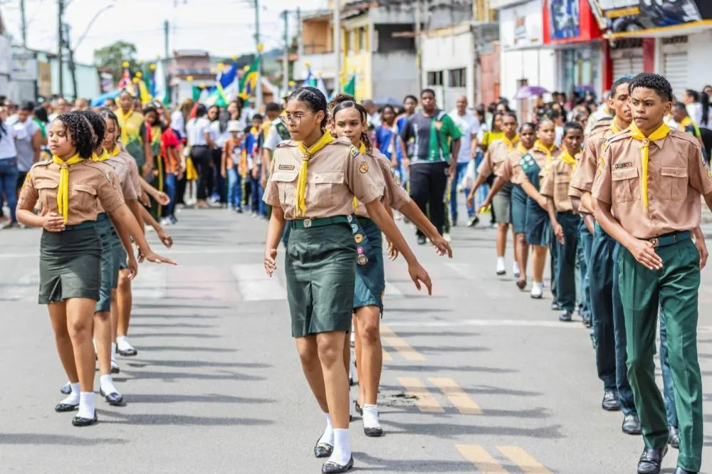 Prefeitura de Mata de São João celebra 7 de setembro com desfile cívico