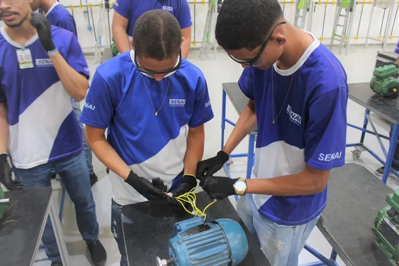 Dias d’Ávila oferece cursos gratuitos do SENAI para quem busca capacitação profissional