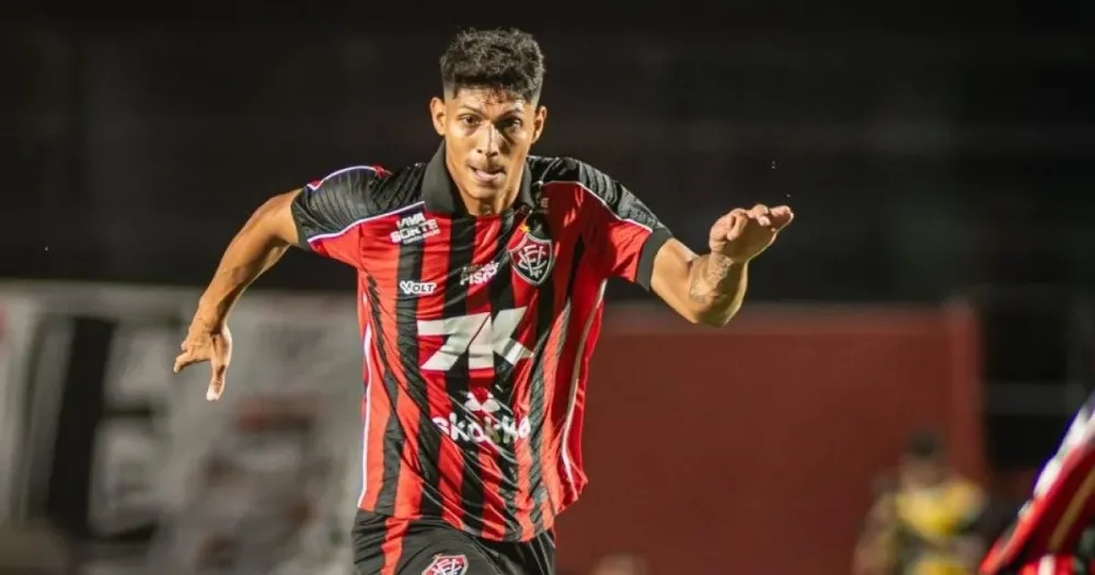 Zé Vitor afirma que Vitória “amassou o Vasco” mesmo com eliminação