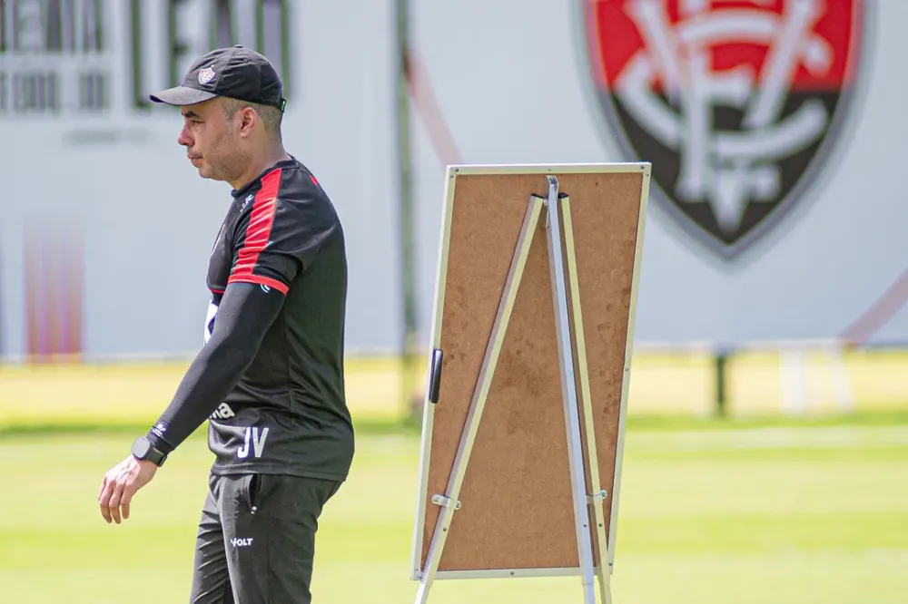 Jair Ventura vive fase de maior pressão no Vitória; veja números da crise