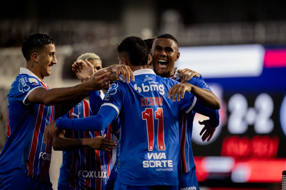 Bahia bate o Bragantino, chega a 10 jogos sem perder e entra no G-4
