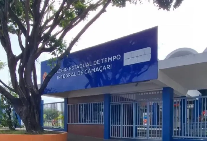Colégio tem aulas suspensas após invasão e furto de eletrônicos em Camaçari