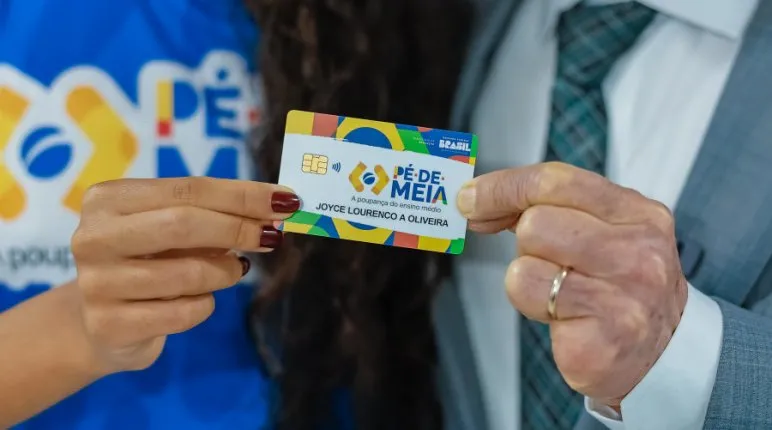 Mais de 11,5 mil estudantes podem receber R$ 1.050 por mês no Pé-de-Meia Licenciaturas