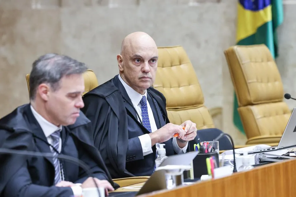 Alexandre de Moraes pede quebra de sigilo de documentos do Banco Master