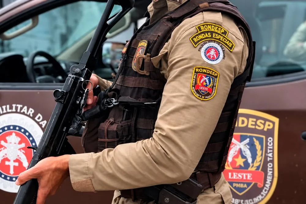 Coletes balísticos são encontrados em casa abandonada após denúncia de homens armados em Malhadas