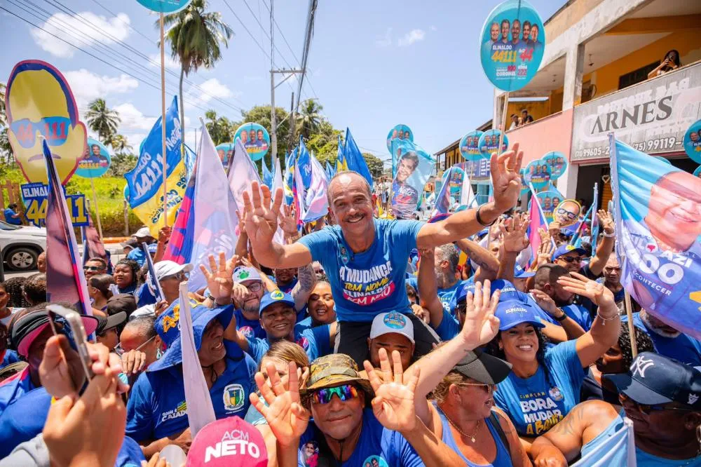 Elinaldo mostra força política durante desfiles cívicos em Monte Gordo e Vila de Abrantes