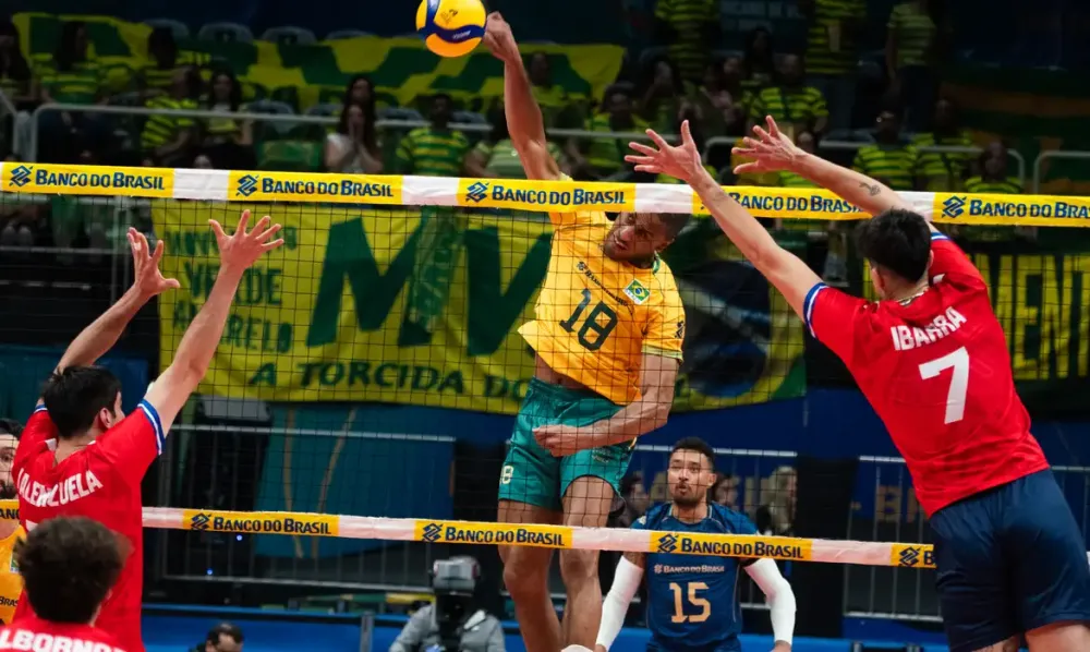 Brasil estreia com vitória sobre o Chile no Sul-Americano de vôlei masculino