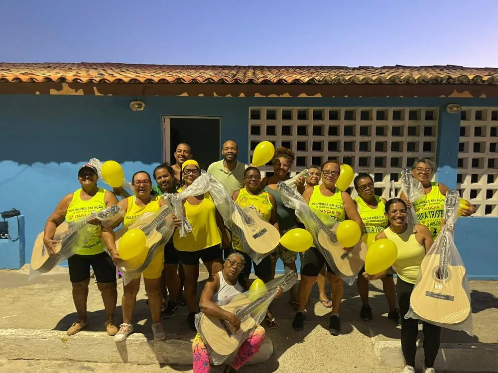 Fundação Cultural entrega instrumentos musicais e inicia aulas no Porto de Sauípe
