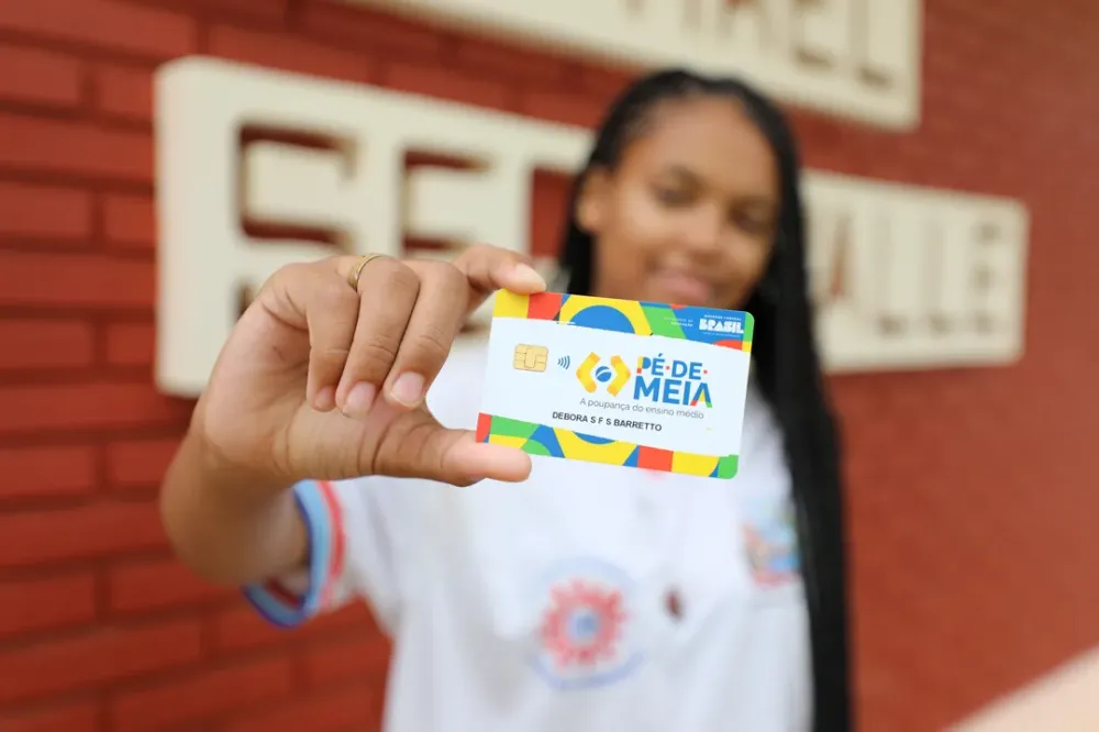 Pé-de-Meia inicia pagamentos nesta segunda (21); veja quem recebe e quanto