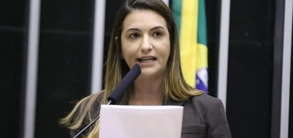 Roberta Roma é transferida para UTI em Salvador após sofrer infarto durante agenda em Cruz das Almas