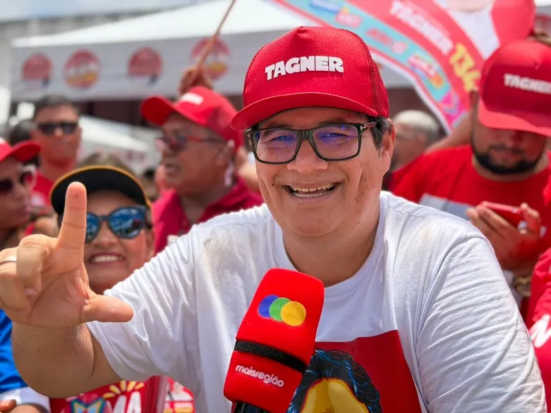 “O problema dele é lá, não é cá”: Tagner provoca Flávio Matos e diz que Ivoneide será a mais votada de Camaçari