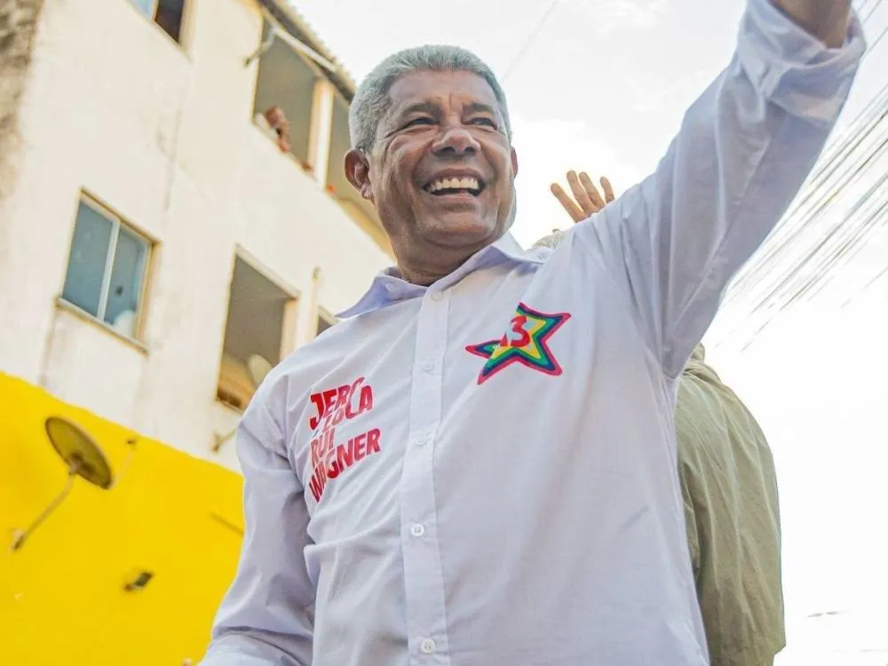 Jerônimo passa por Mata de São João e Pojuca em caravana eleitoral nesta quarta